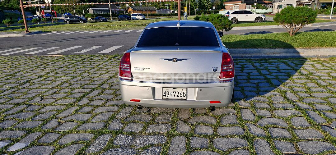 크라이슬러 300c 디젤 3.0 판매합니다--2