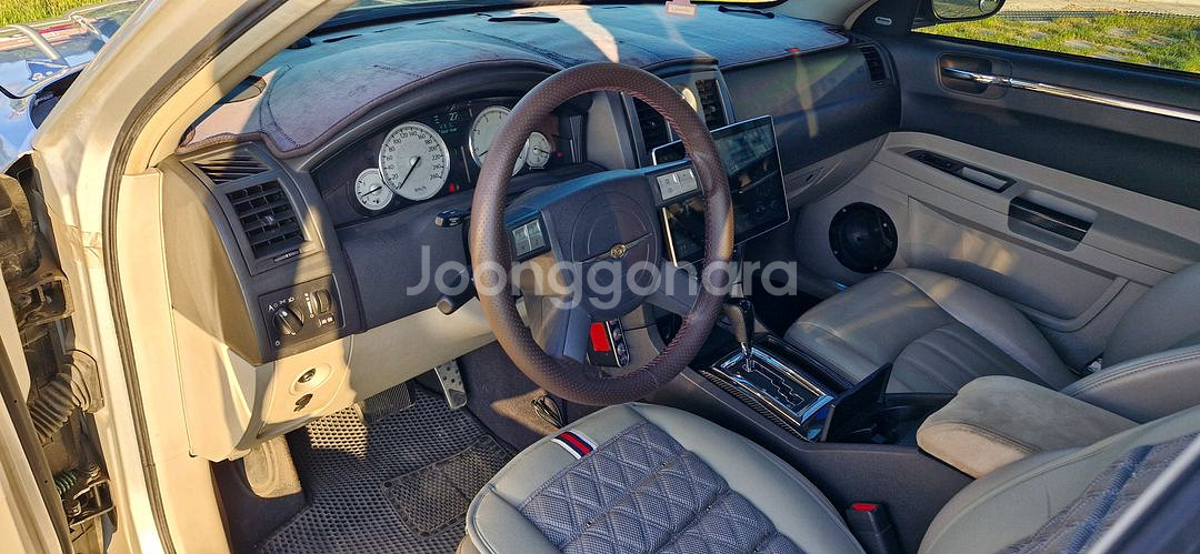 크라이슬러 300c 디젤 3.0 판매합니다--4