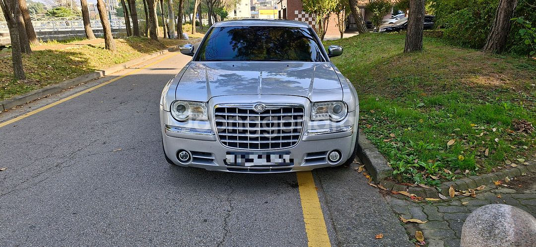 크라이슬러 300c 디젤 3.0 판매합니다--7