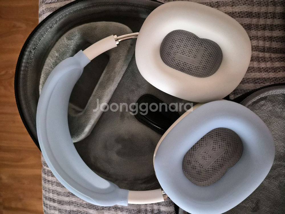 에어팟 맥스 8핀모델 실버색상--0