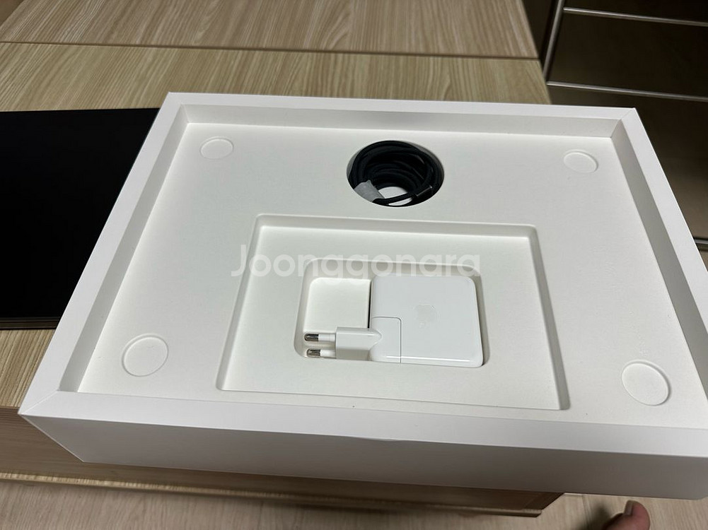 맥북프로 m3pro칩 14인치 18gb 1Tb--5