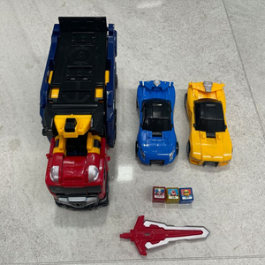 (택배비포함)헬로카봇 자이언트로더 팔아요