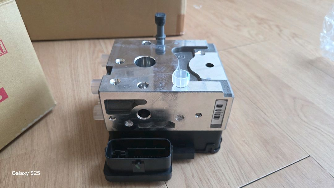 렉서스 RX450h ABS 모듈 이미지