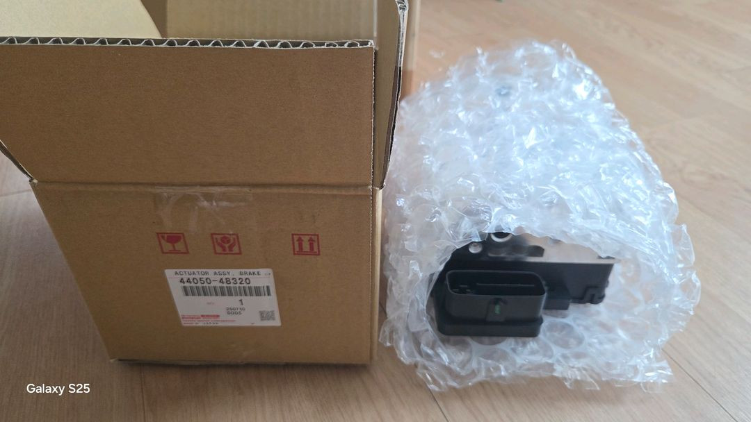 렉서스 RX450h ABS 모듈 이미지