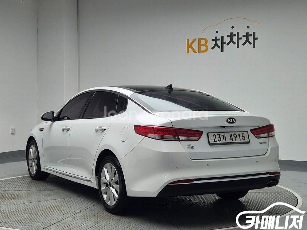 [기아]K5 2세대 MX 1.7 디젤 노블레스 (5인승--1