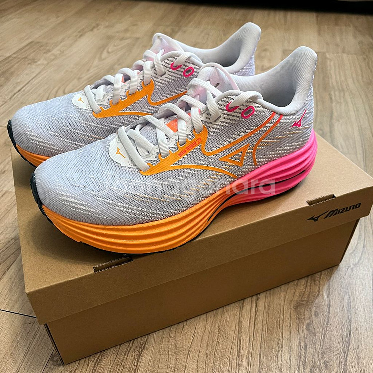 미즈노 웨이브 라이더 29 240사이즈--0