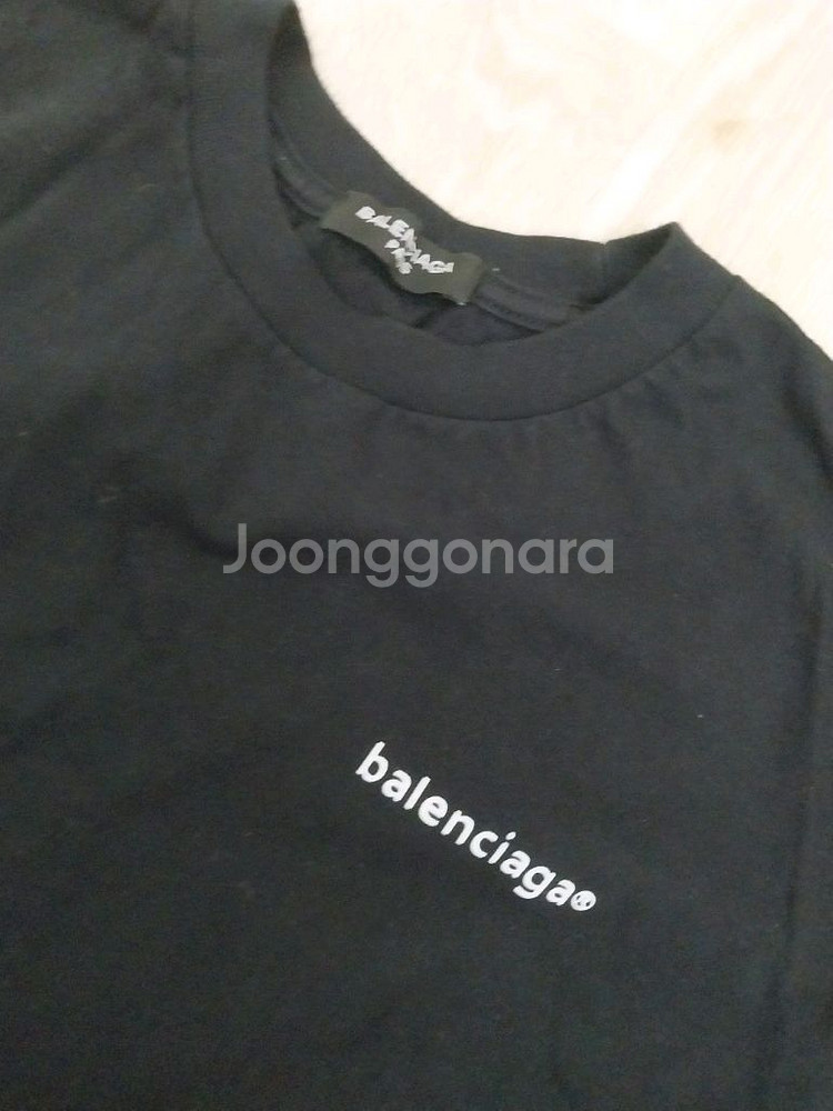 발렌시아가 기본로고 티셔츠--1