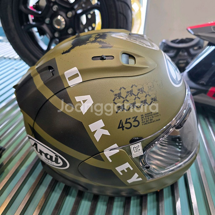 아라이 오클리 한정판 판매합니다--1