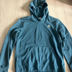 아디다스 레귤러핏 기모 후드티(IJ9717)