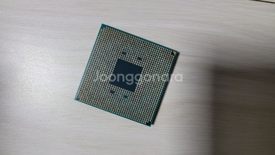 AMD Ryzen 7 2700 CPU, 기본 쿨러--1
