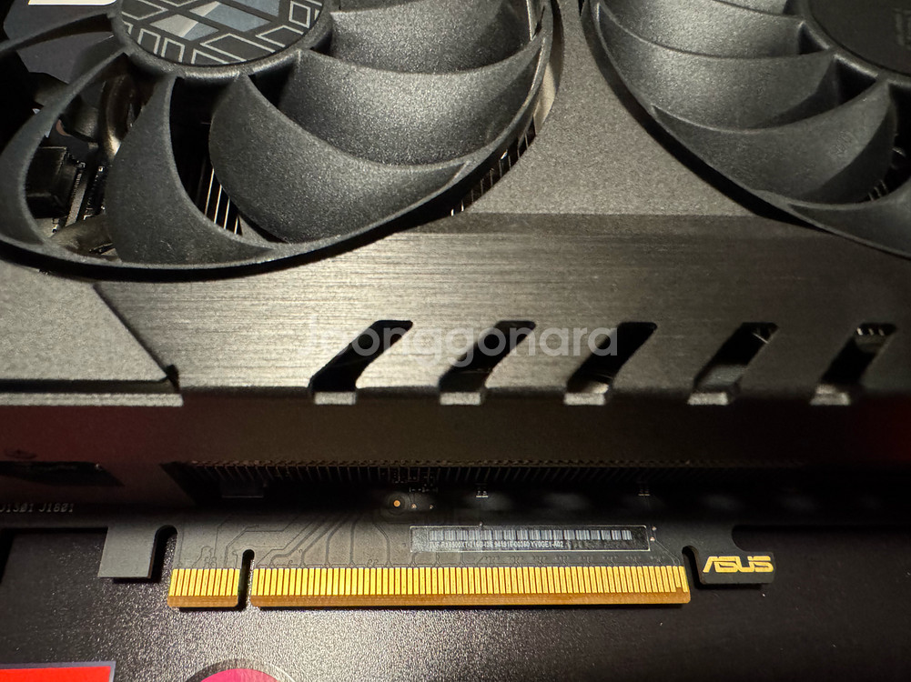 ASUS TUF Gaming RX6900XTX--1