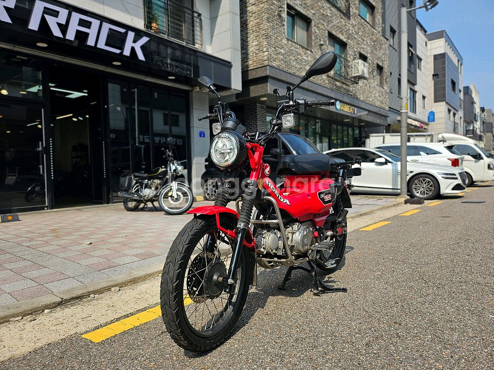 혼다 헌터커브125 24년 1.6만km 레드색상차량--5