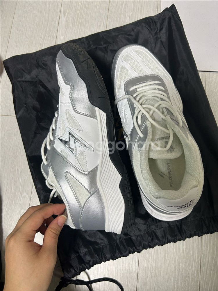 플로먼트 배드민턴 인도어화 270mm--1