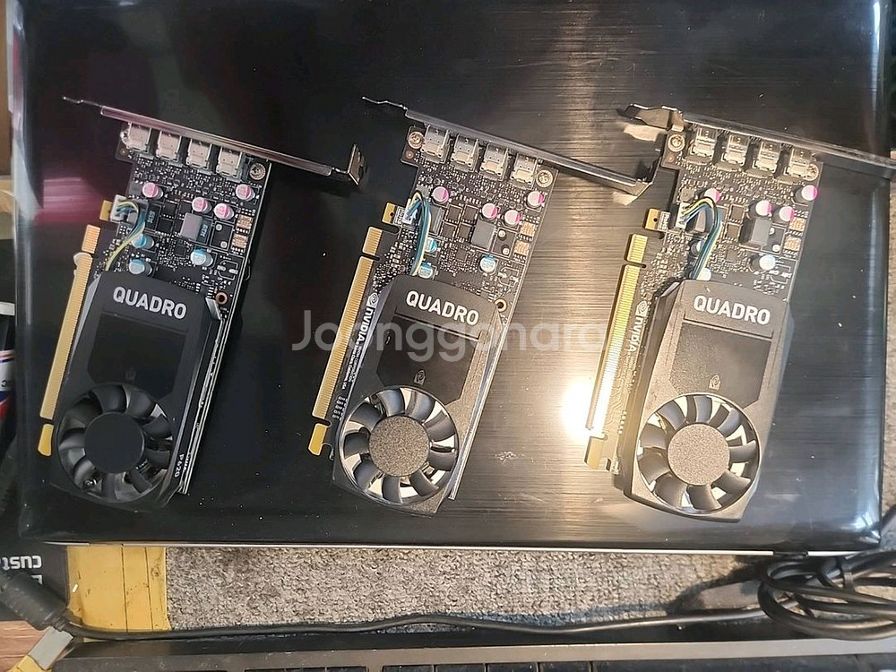 quadro p620 그래픽 판매합니다 A급입니다--0