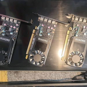 quadro p620 그래픽 판매합니다 A급입니다