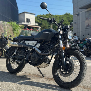 부캐너125 22년식 1만km 입문용 클래식바이크 판매