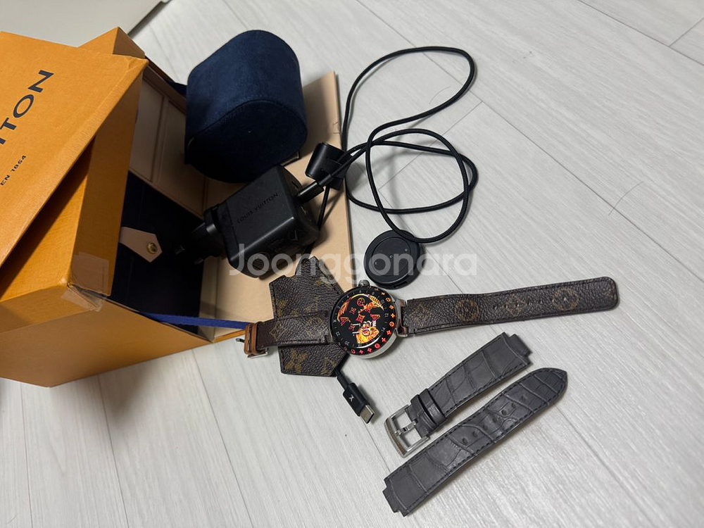 루이비통 땅부르 호라이즌 라이트업 스마트워치--1