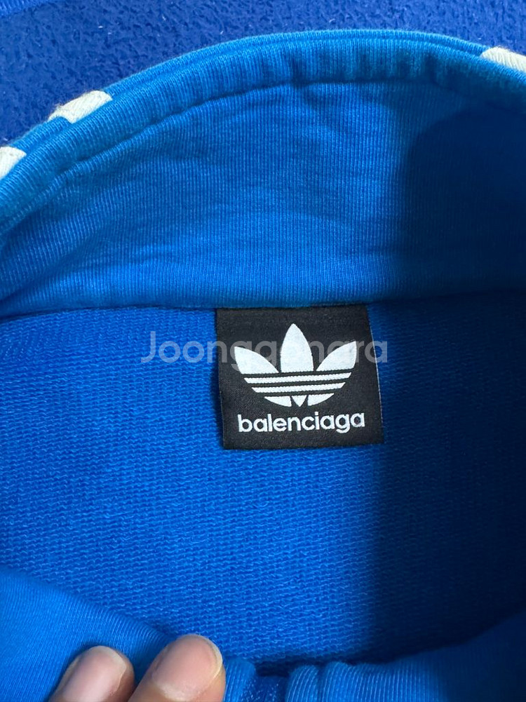 발렌시아가 아디다스 반집업 맨투맨--4