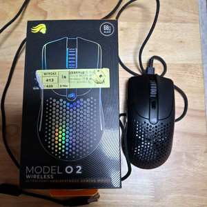 글로리어스 모델 O2 마우스