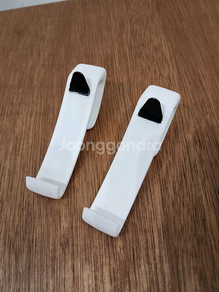 테슬라 차량용 옷걸이 화이트 후크 (정품/새것)판매!--2