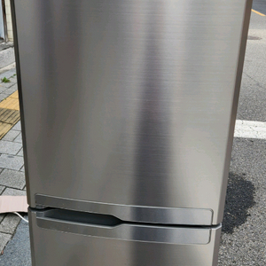 2등급삼성 냉장고 유럽형336리터근처는가져다드림