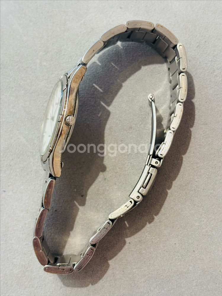 로만손 빈티지 쿼츠 시계--1
