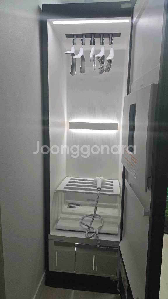 LG오브제 스타일러+다리미 SC5MBR80H 팝니다--1