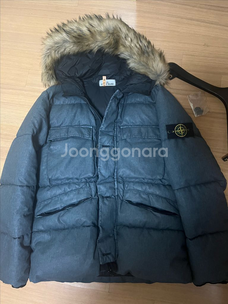 스톤아일랜드 리노 레시나토 패딩 L--0