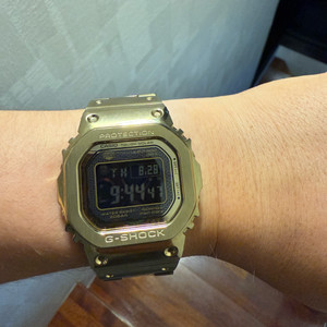 GMW-B5000GD 금장 지샥