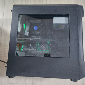 PC 데스크탑 i7-9700, RTX 4000 본체