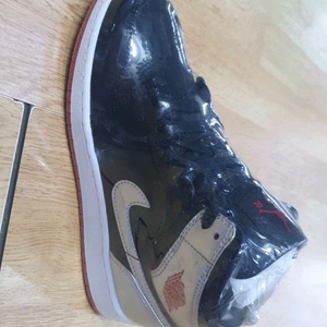 나이키 조던1 미드 킬로이 235mm 새상품