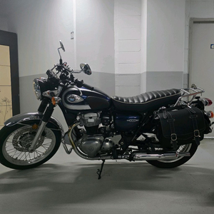 가와사키 w800 21년식 8000km 헬맷2개, 악세