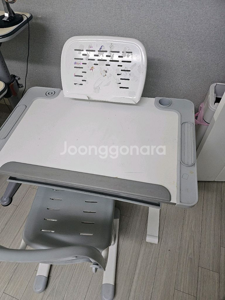 높낮이 조절 책상+의자 나눔--0
