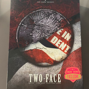 핫토이 토이페어 한정판 다크나이트 투페이스 하비덴트 2.0