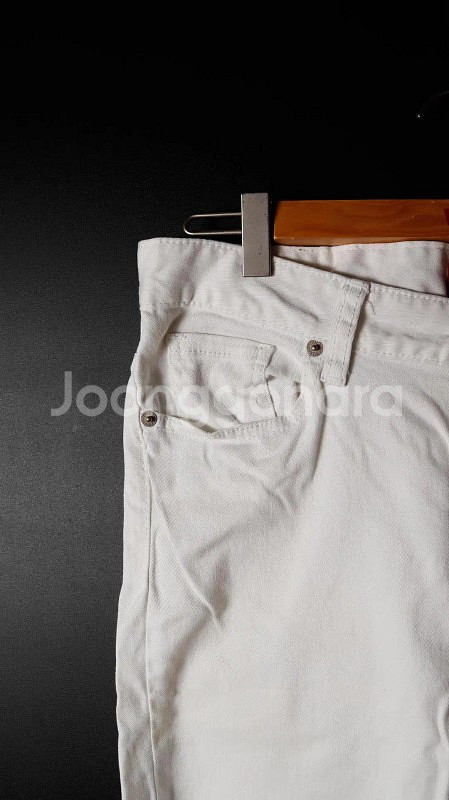 게스 흰색 반바지--1