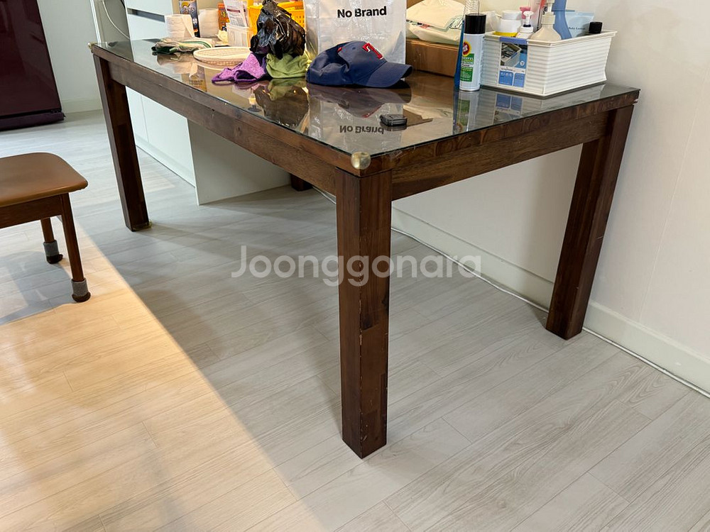 까사미아 원목 식탁 테이블 팝니다--0