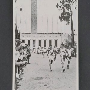 (희귀사진)1936년 베를린올림픽 마라톤 우승자 손기정