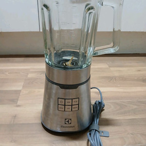 일렉트로룩스 1.7L 대용량 유리 믹서기 900W