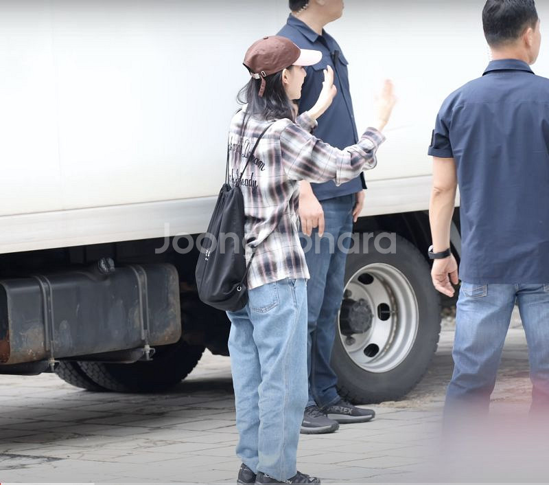 셀린느스트링백팩,셀린느백팩,김지원,리사--3