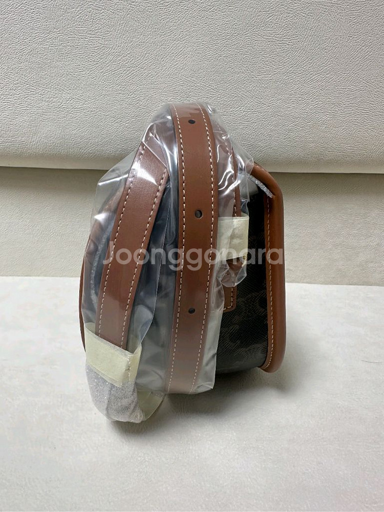 [새상품] 셀린느 폴코백--3