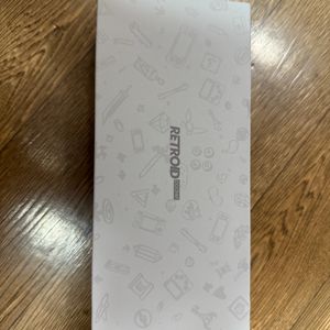 레트로이드 포켓5 미개봉 팝니다.