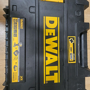 디월트 DCF860P2A 20V 충전 플래그쉽 임팩 드