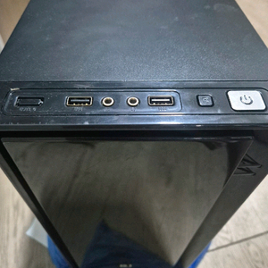 CPU i7-8700 GTX1660 팜
