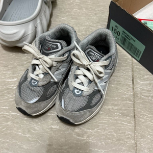 뉴발란스키즈990v6 145사이즈