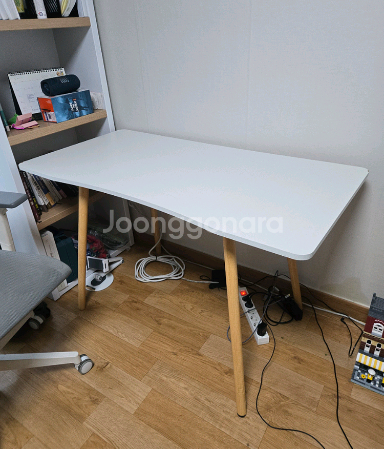 사무용 책상 가로 120cm 세로 60cm 3개--1