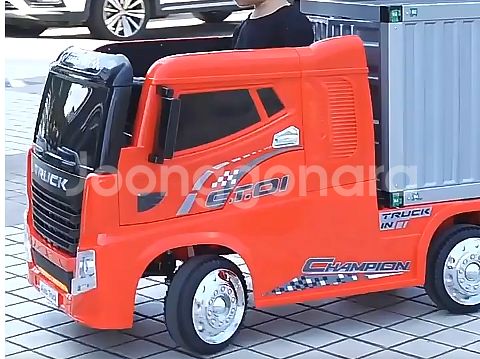 빨간색 컨테이너 트럭 어린이 전동차 새제품--2