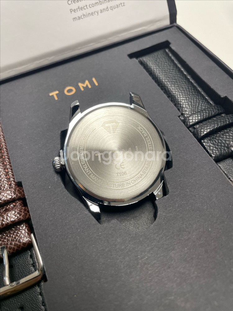 [새제품] 가을 준비 TOMI 쿼츠 가죽시계--1