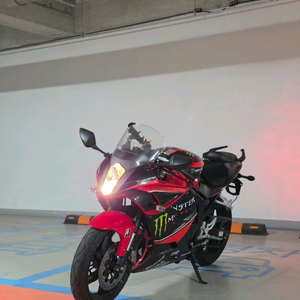 코멧250rc 2017년식 4000km S급