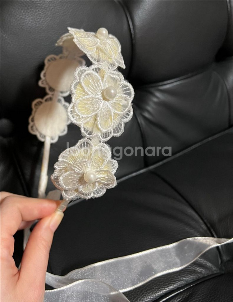 새상품) 꽃 머리띠 리본끈 (셀프웨딩 또는 여아용)--2