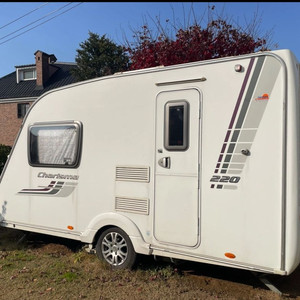 유럽 SWIFT Charisma 220 캠핑 카라반